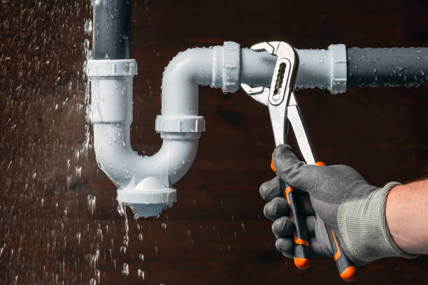 Professional Gas Line Repair technician working in Sykesville, MD